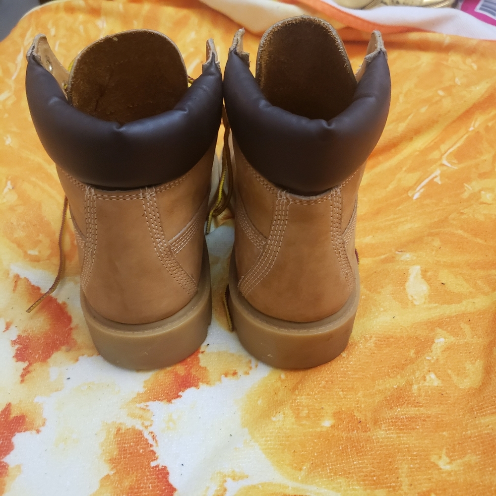 Boys boots